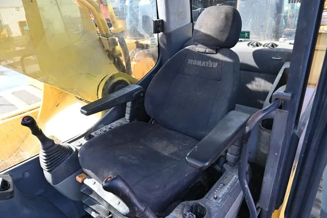 Komatsu PC450-8 Track Excavator 2016 cabin-view - Al Marwan Heavy Machinery