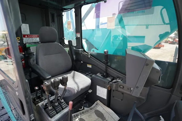 New CKS800 Kobelco Cranes Cabin View