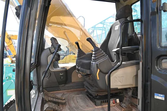 2020 CAT Caterpillar 323D3 Medium 22-Ton Tracked Excavator Crawler Digger-Cabin