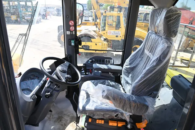 2022 Like-New Komatsu WA470-6R Medium Wheel Loader Shovel