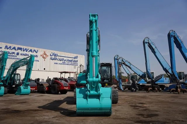 New Kobelco SK520 Crawler Excavator | Al Marwan