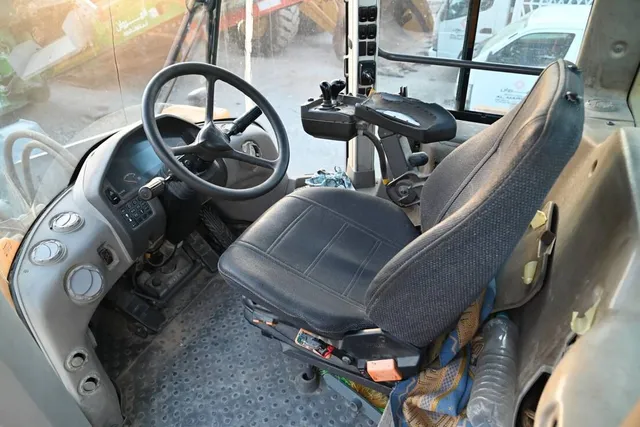 Used Volvo L220G Large Wheel Loader 2012 | Al Marwan