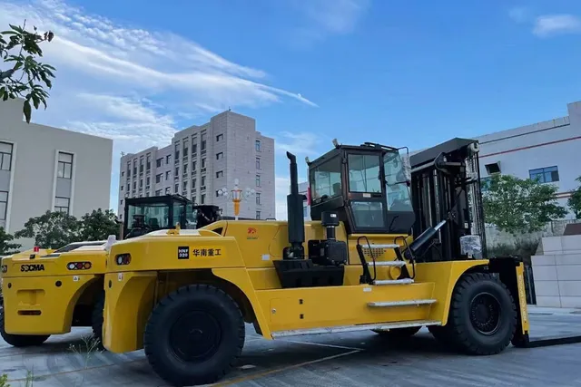 Socma HNF_350 Forklift Right View