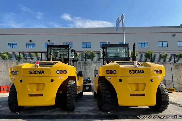 Socma HNF_350 Forklift Rear View
