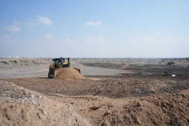 Bulldozers for rent, 22 ton, on action by al marwan