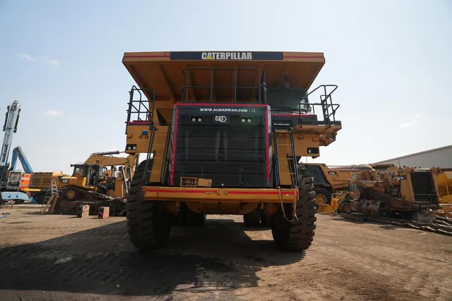 Cat 777E off-highway truck front image