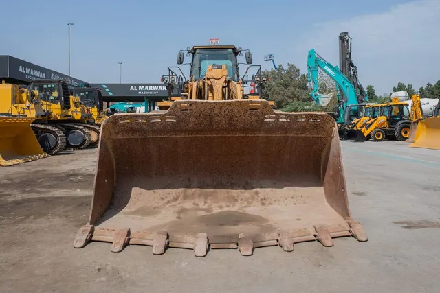 Caterpillar 988k Wheel Loader Front Image