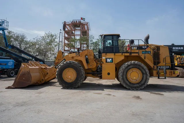 Caterpillar 988k Wheel Loader Left Side Image