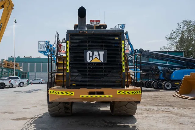 Caterpillar 988k Wheel Loader Rear Image