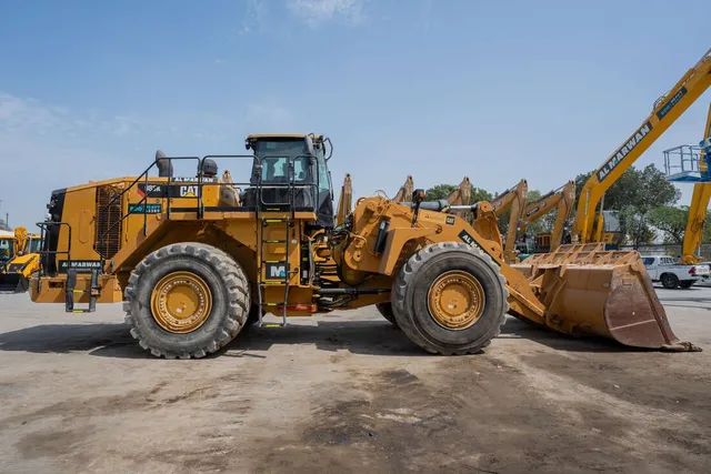 Caterpillar 988k Wheel Loader Right Side Image