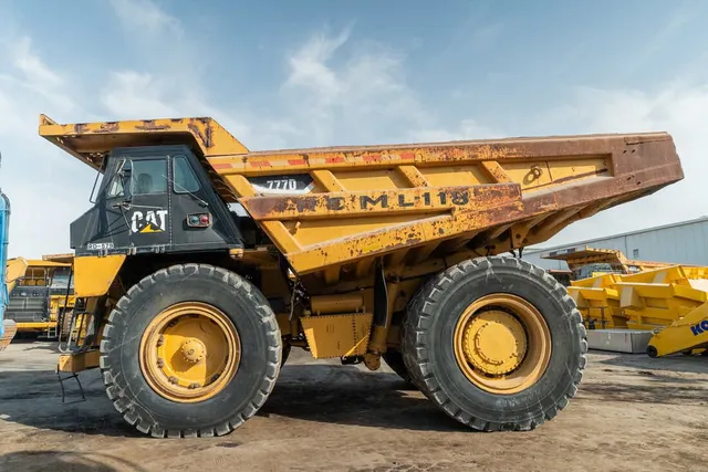 Caterpillar Rigid Dump Truck 777D Left Side Image