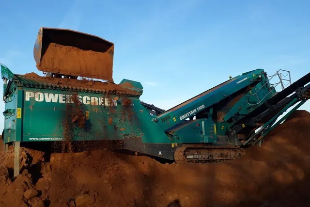 Powerscreen Chieftain 1400 2 Deck Screener| Al Marwan