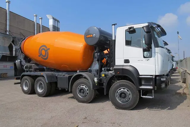 Concrete Mixer Truck 12m³ Drum Right Side View