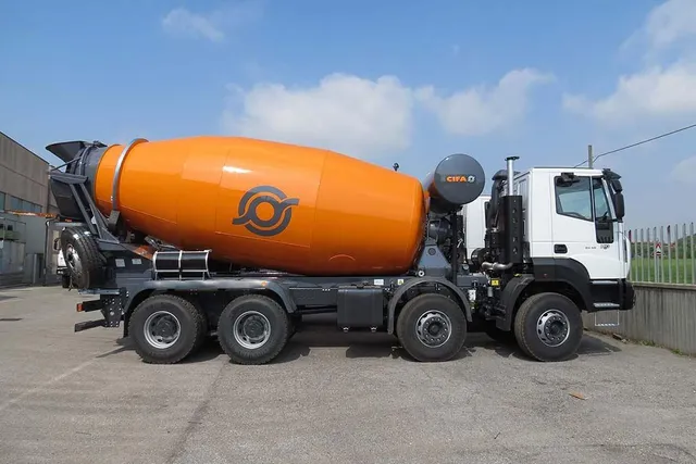 Cifa HD-Series concrete mixer truck right view