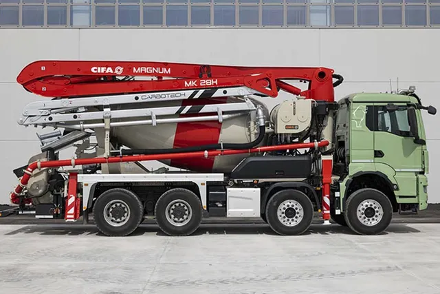 Cifa MK28H truck mixer pump right side view