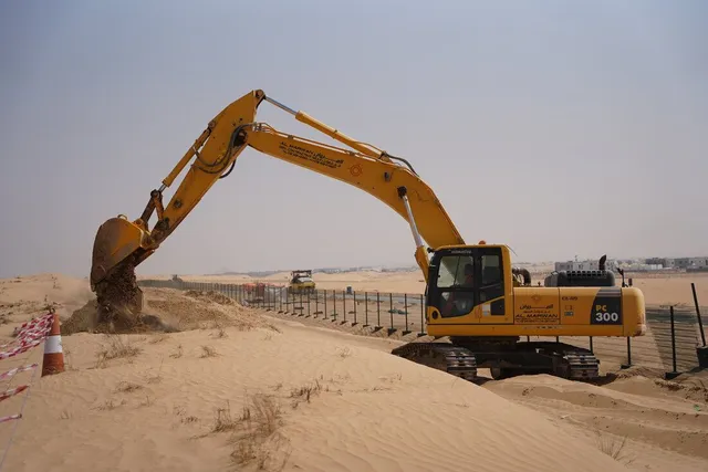 Rent Medium 30-Ton Track Excavators | Al Marwan