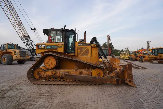 2020 Cat D6R2 LGP Bulldozer-for Sale right side view