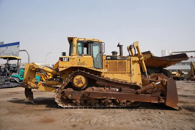 Used Caterpillar D8R Dozer 2007 | Al Marwan