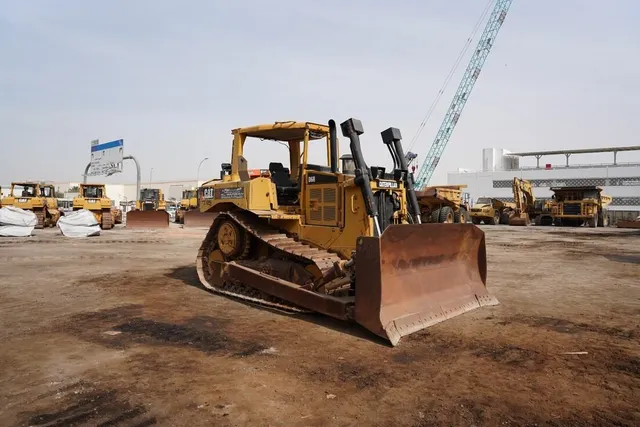 Used Caterpillar D6R Bulldozer 2011 | Al Marwan