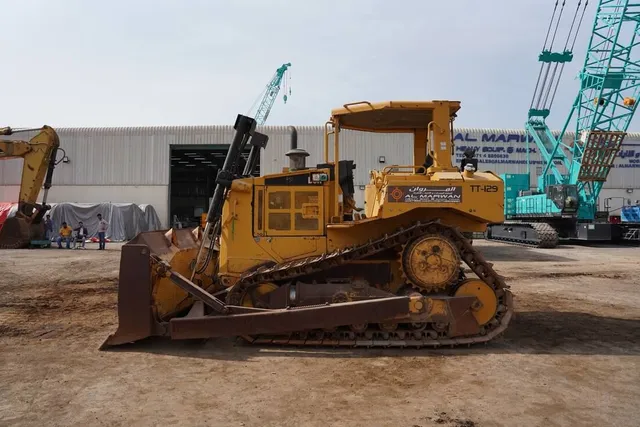 Used Caterpillar D6R Bulldozer 2011 | Al Marwan