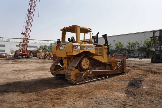 Used Caterpillar D6R Bulldozer 2011 | Al Marwan