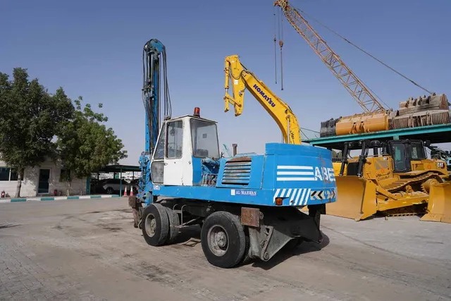 1977 O&K MH6 Bagger with ABI Piling Rig