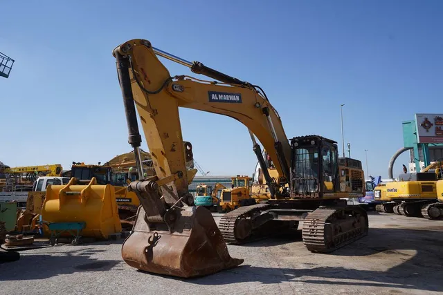 Used Cat 345D Track Excavator 2011 for Sale | Al Marwan