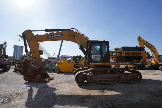 Used Cat 345D Track Excavator 2011 for Sale | Al Marwan