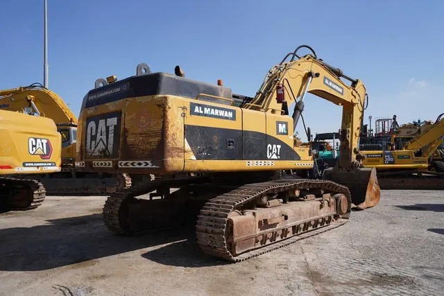 Used Cat 345D Track Excavator 2011 for Sale | Al Marwan