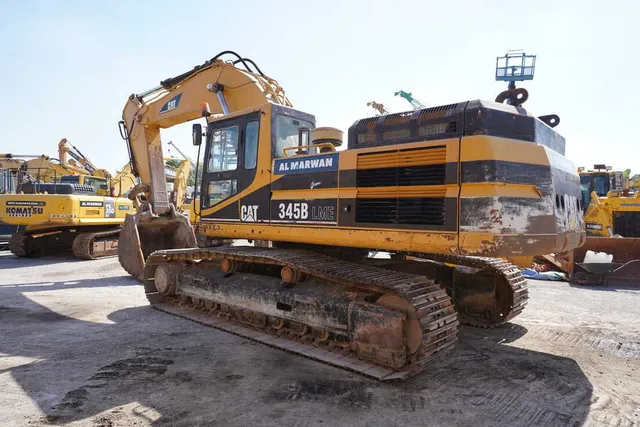 Cat 345BL Track Excavator 2005 for Sale | Al Marwan