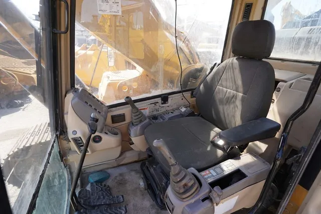 Cat 345BL Track Excavator 2005 for Sale | Al Marwan