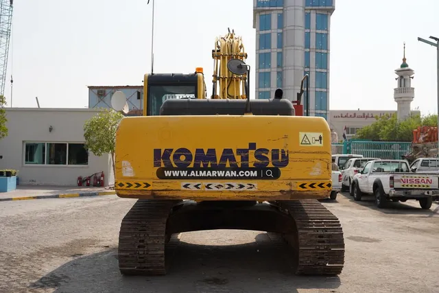 2015 Komatsu PC220-8M0 Track Excavator Rear view |Al Marwan