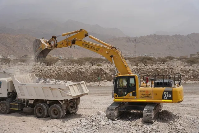 Rent Medium 35-Ton Track Excavators | Al Marwan