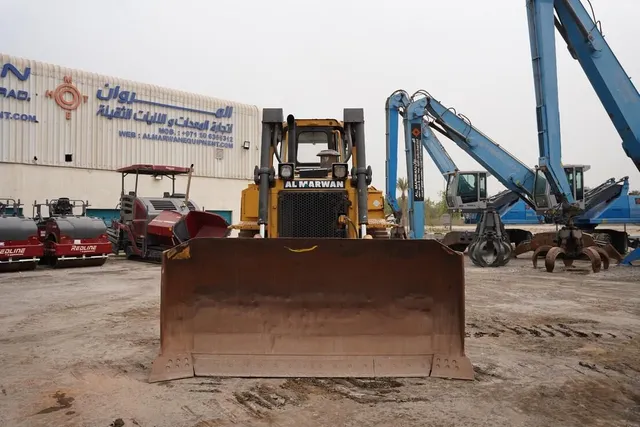 Caterpillar D6R Bulldozer front view- Al Marwan Machinery