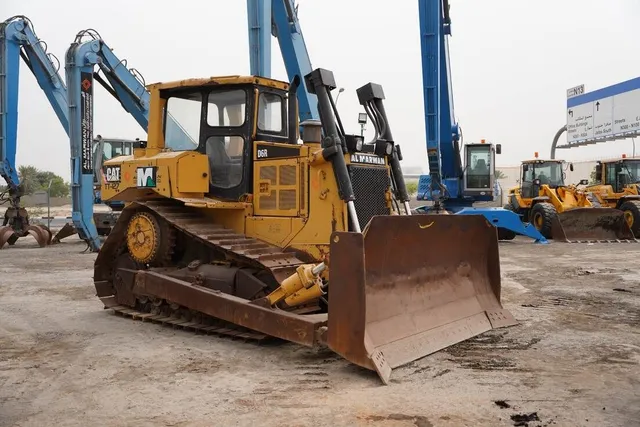 Caterpillar D6R Bulldozer front right view- Al Marwan Machinery