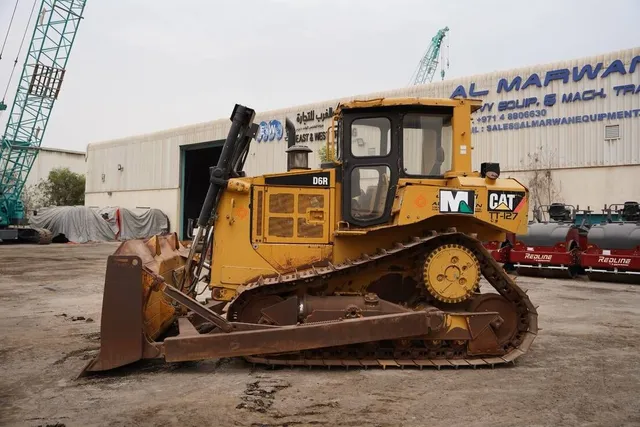 Caterpillar D6R Bulldozer left side view- Al Marwan Machinery