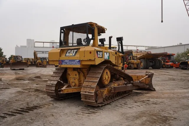 Used Caterpillar D6R 18-Ton Bulldozer 2011 | Al Marwan