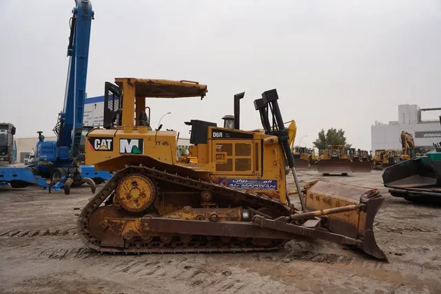 Used Caterpillar D6R 18-Ton Bulldozer 2011 | Al Marwan