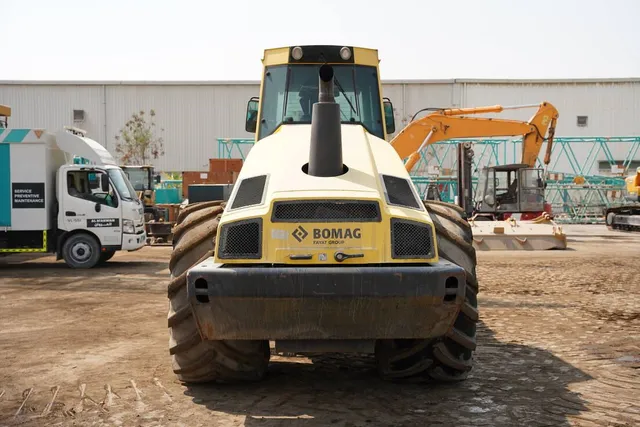 Single Drum Roller-2014 Bomag BW226 PDH-4 rear view- Al Marwan Machinery