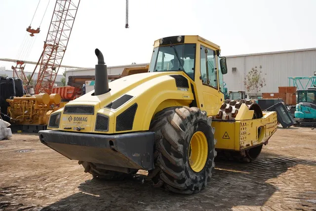 Single Drum Roller-2014 Bomag BW226 PDH-4 rear right view- Al Marwan Machinery