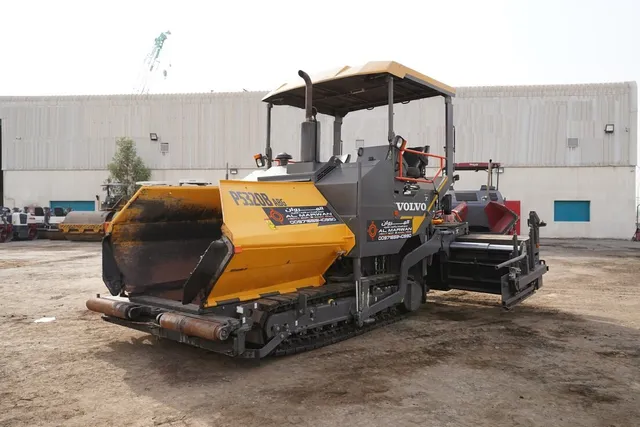 Rent 12-ton Track Asphalt Pavers | Al Marwan