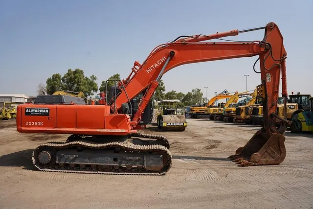 2005 Hitachi ZX350K Track Excavator EX-0303 | Al Marwan