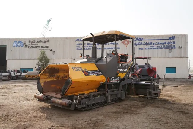 Track Asphalt Paver Volvo P5320B ABG 2021-front-right| Al Marwan