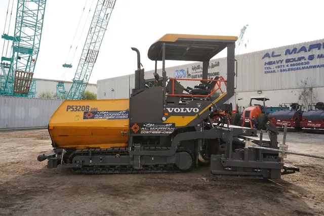 Track Asphalt Paver Volvo P5320B ABG 2021-side-right| Al Marwan