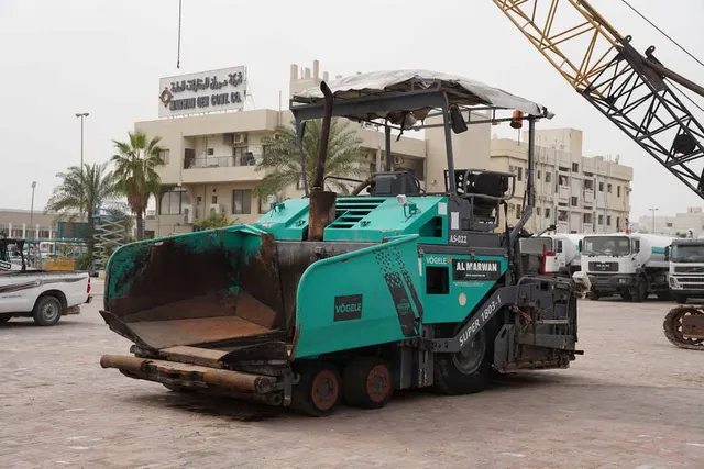 Durable 2005 Vögele 1803-1 Super Wheeled Paver for Sale-front-left-image