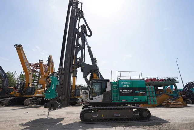 Piling Rig SR35-F with ABI Mobilram TM22-left-side-view