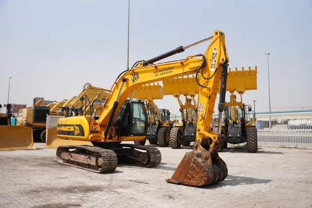 JCB JS220SC 22-Ton Crawler Excavator 2008 | Al Marwan