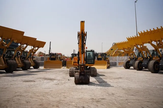 JCB JS220SC 22-Ton Crawler Excavator 2008 | Al Marwan