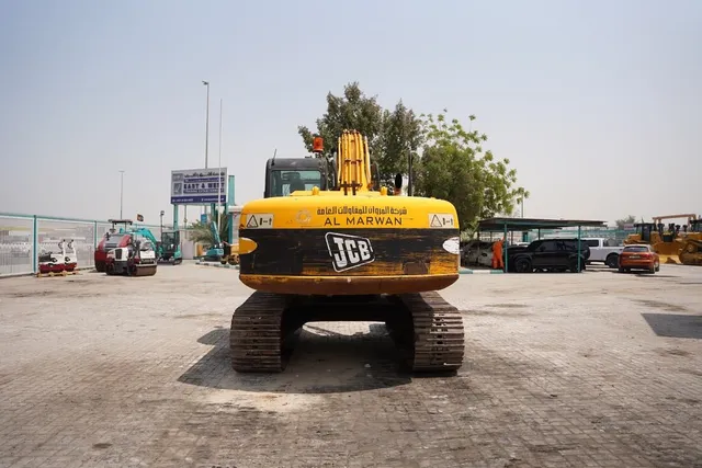 JCB JS220SC 22-Ton Crawler Excavator 2008 | Al Marwan
