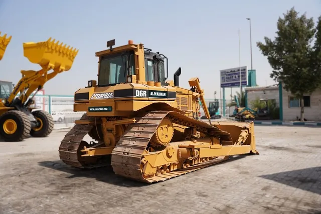 Cat D6R 18-Ton Crawler Dozer 2012 | Al Marwan